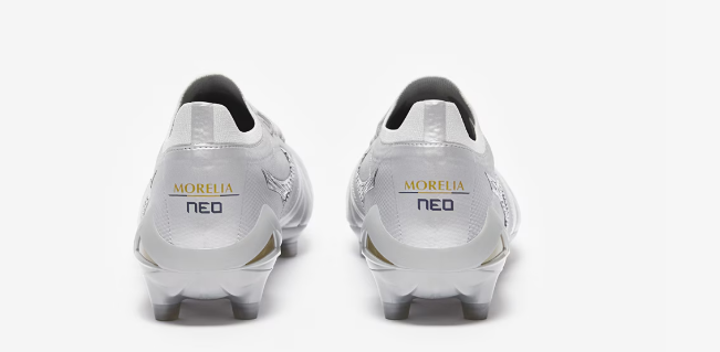 Mizuno Morelia Neo IV Beta